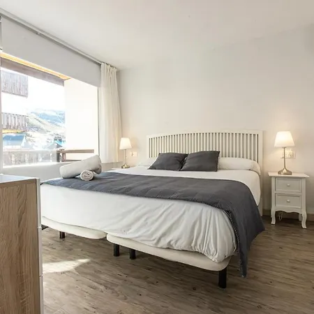 Holidays, Tripp, 1 Dormitorio, 4 Personas, Terraza * Sierra Nevada